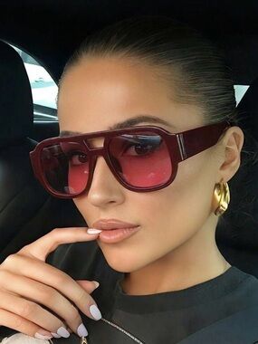 🆕 Oversized Burgundy Red Gradient Sunglasses - Women Accessories